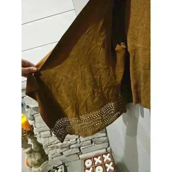Westport Women's 1X Brown Faux-Suede Perforated Cardigan Sweater - Picture 6 of 9